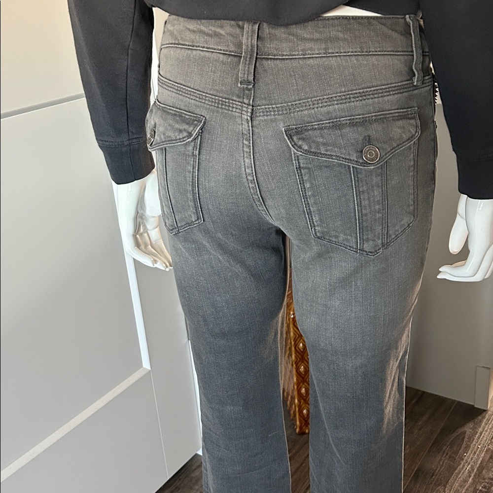 Authentic Burberry London Jeans - Picture 12 of 17